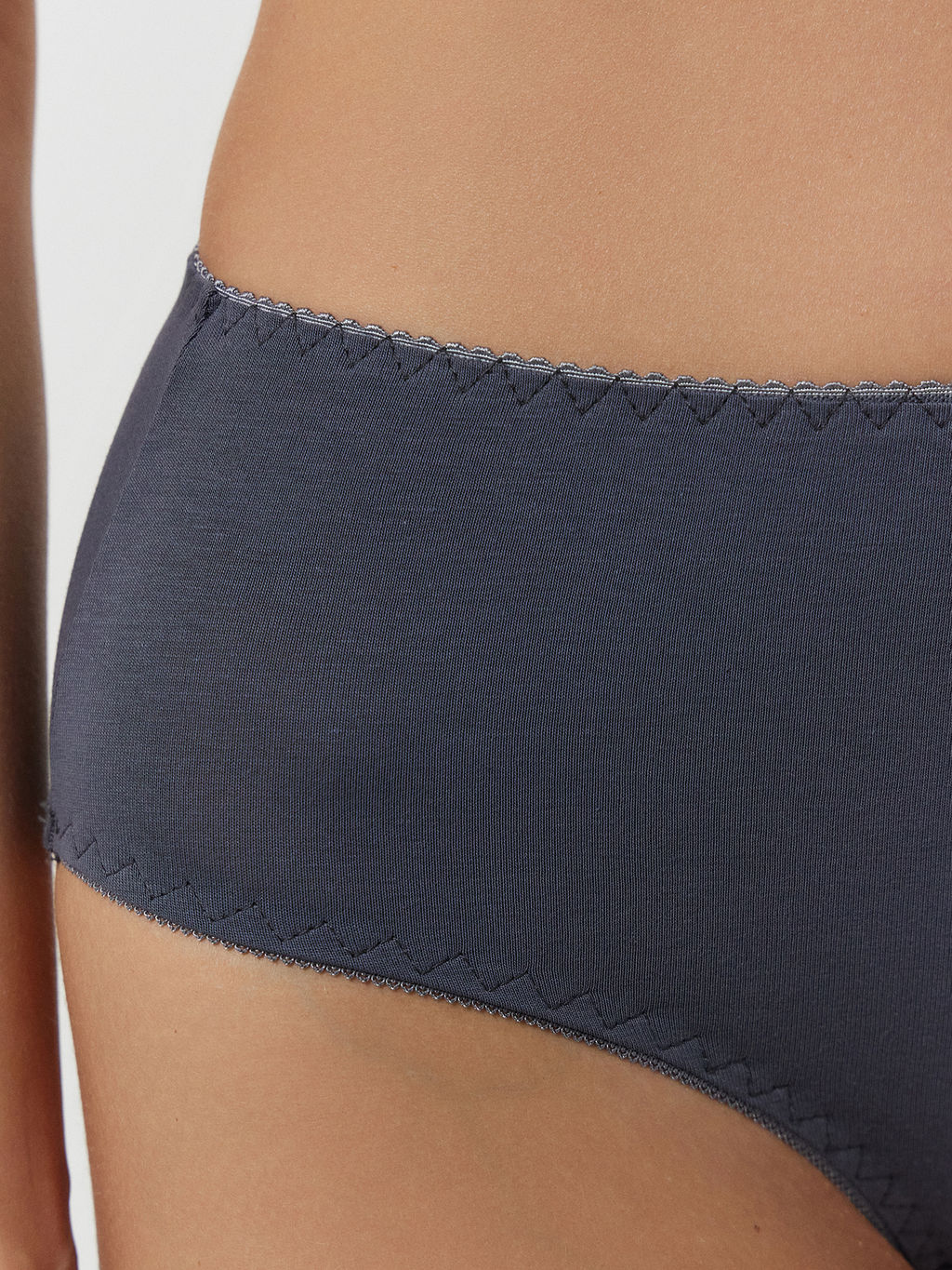 Цена за 2 штуки! Трусы макси женские серые