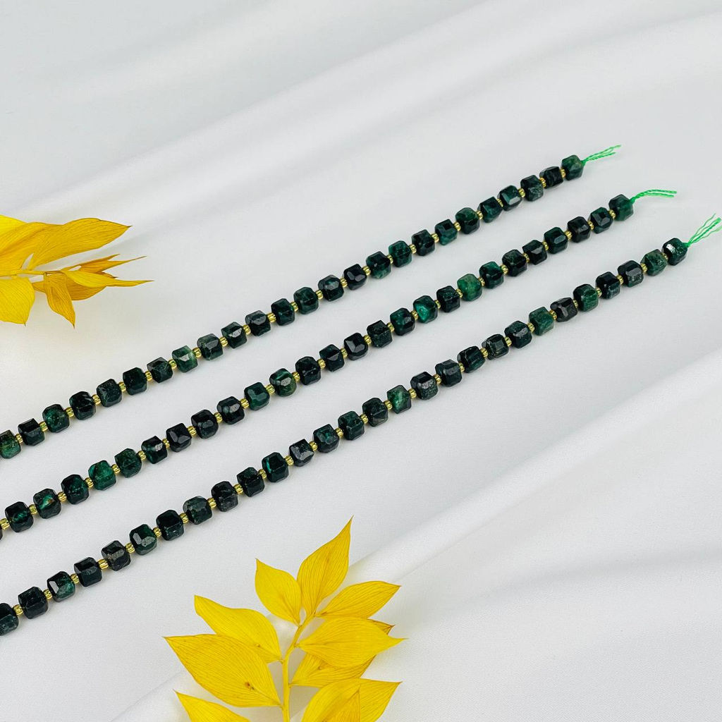 Бусины для украшений из Фуксита (46 бусин) 39 см