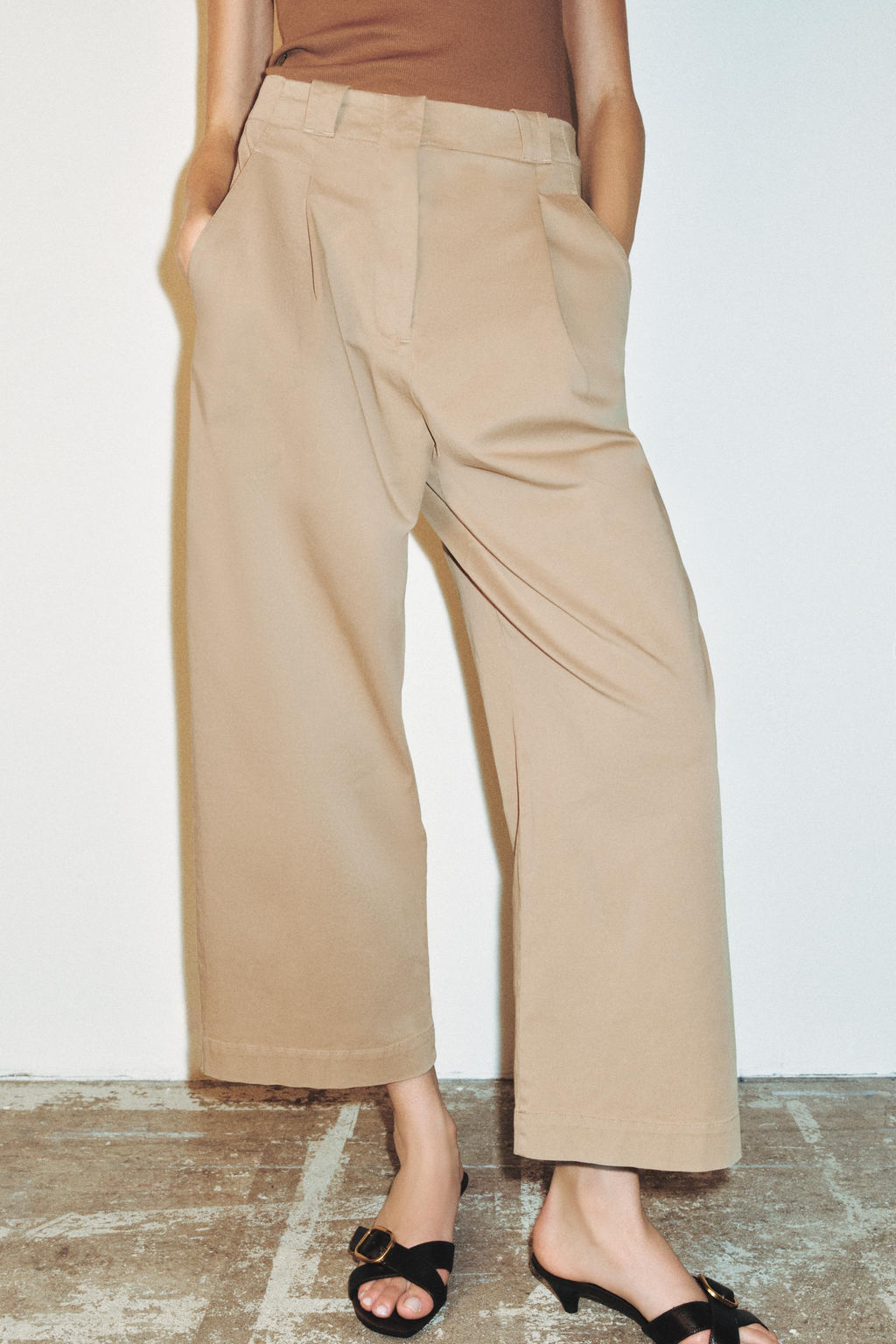 PANTAL?N LOOSE BARREL / Khaki claro - Zara фото 2
