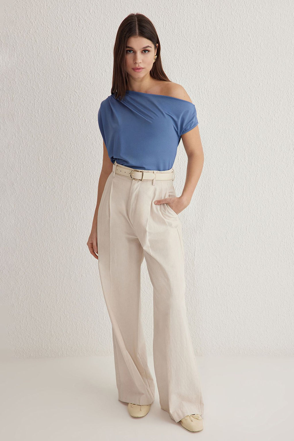 Indigo Regular/Normal Kal?p Asimetrik Yaka S?f?r Kol Esnek Orme Bluz TWOSS24BZ00396