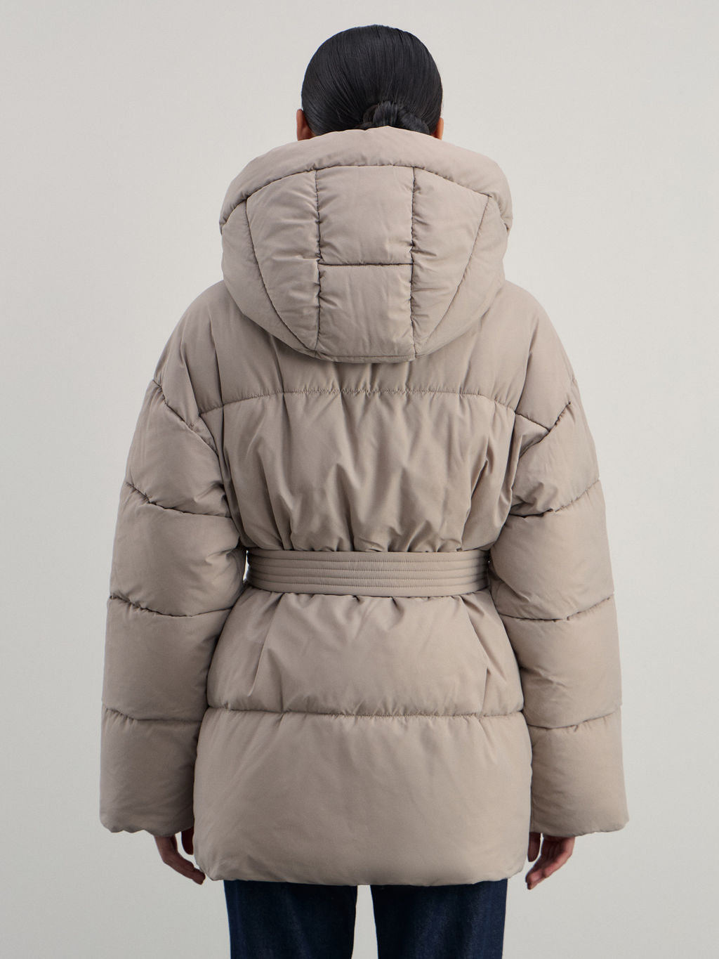 Куртка стеганая с капюшоном на поясе / Zarina  фото 5