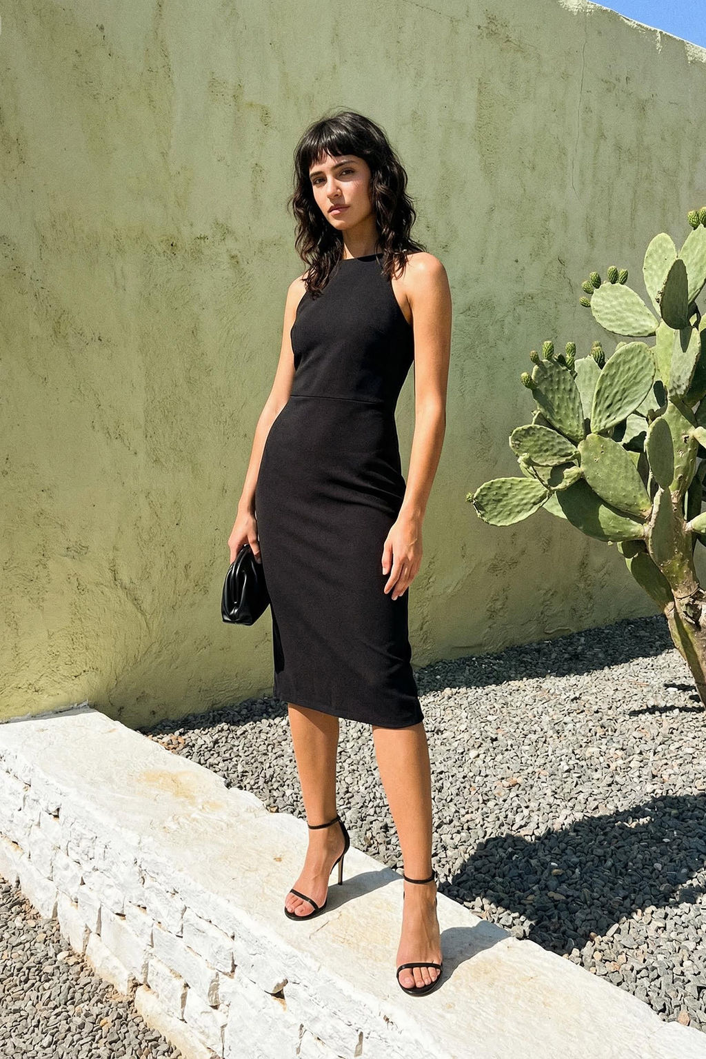 Siyah Vucuda Oturan Yakas? Aksesuar Detayl? Midi Kalem Etek Dokuma Elbise TWOSS23EL02115