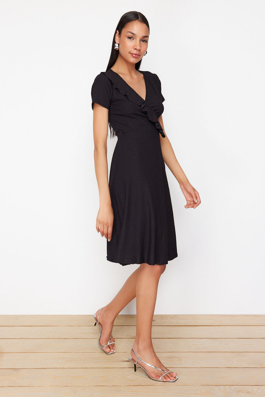 Siyah F?rf?rl? Kruvaze Kapamal? Skater/Belden Ac?lan Esnek Midi Orme Elbise TWOSS24EL01068 - Trendyolmilla фото 2