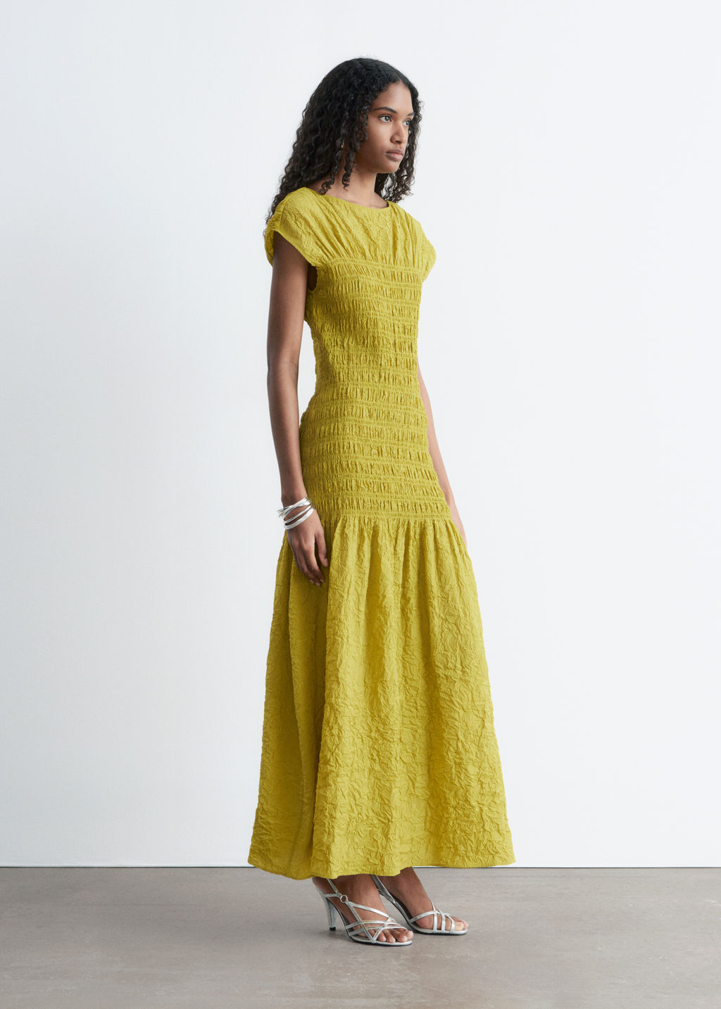 Maxivestido fruncido con nido de abeja - H&m фото 9