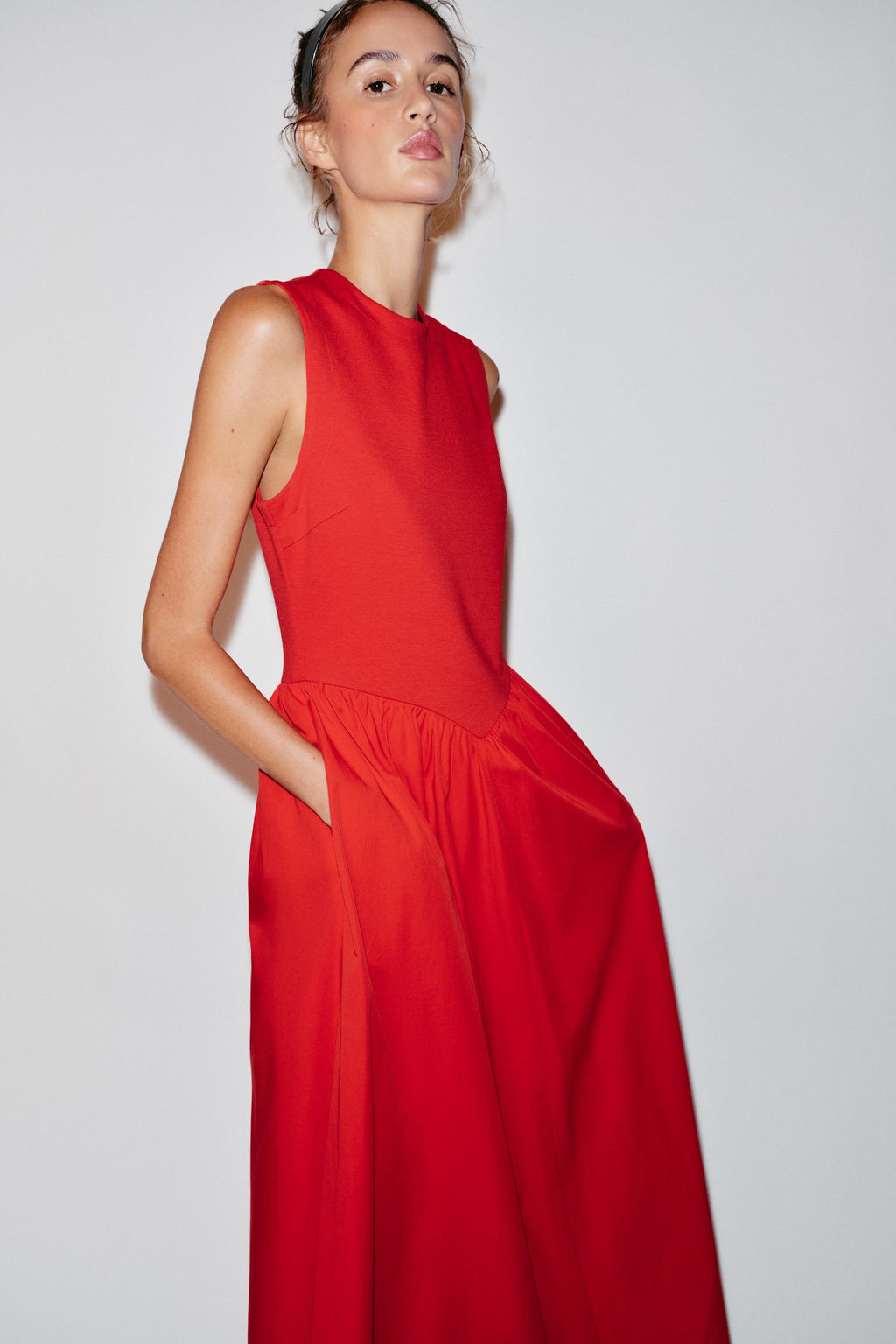 VESTIDO MIDI COMBINADO / Rojo