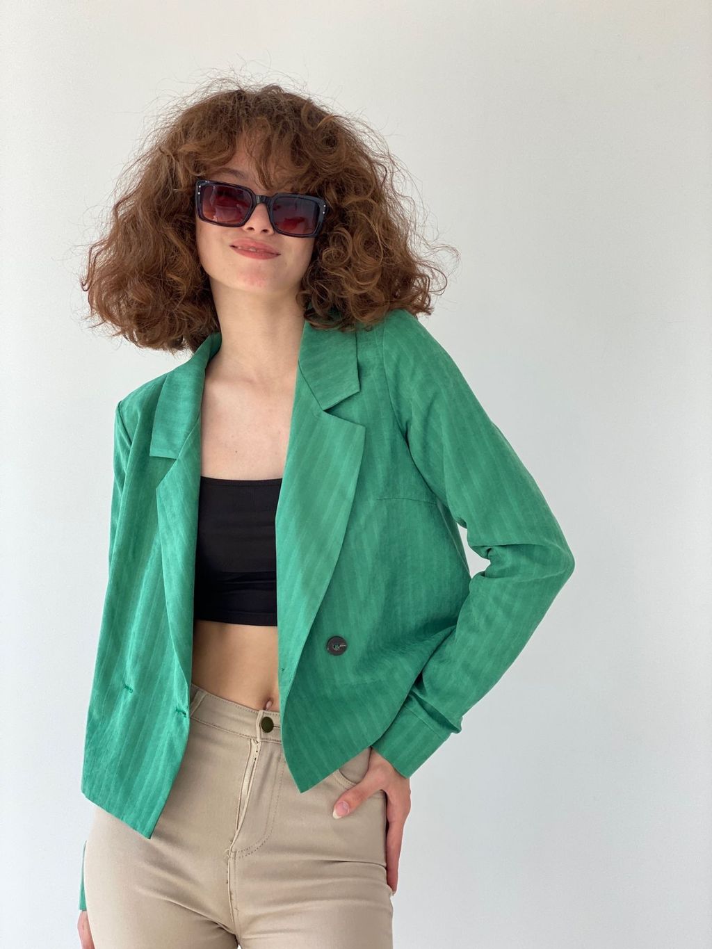 6793 Жакет укороченный двубортный в зелёном цвете - Martichelli фото 19