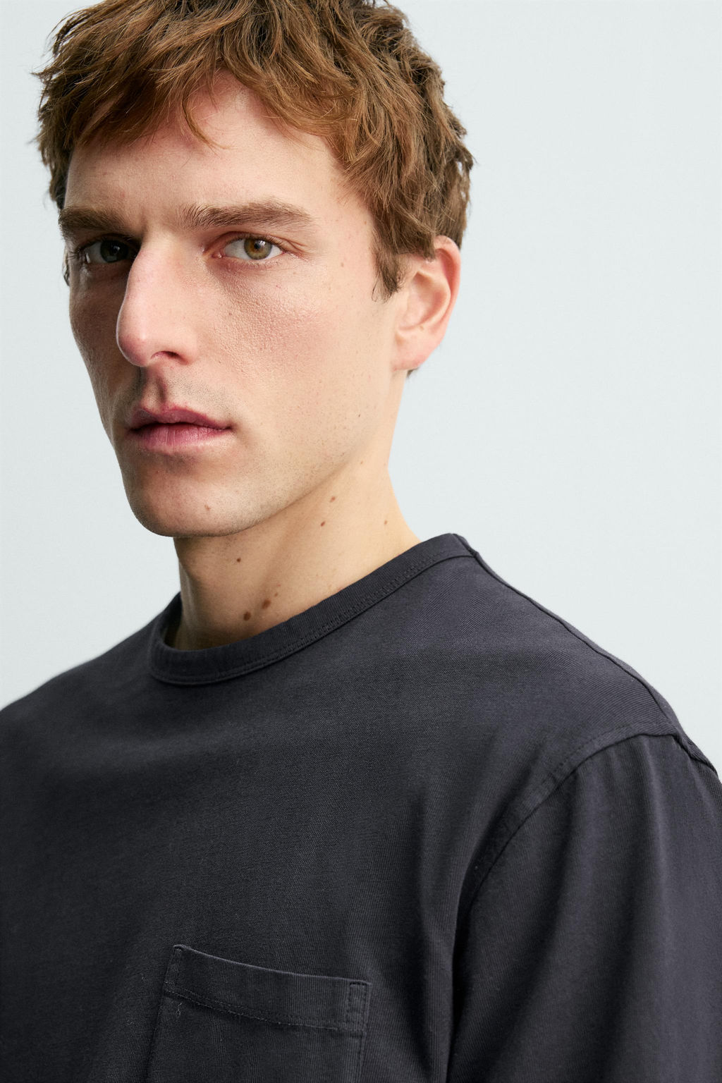 CAMISETA BOLSILLO AARON LEVINE X ZARA / Marino  фото 6