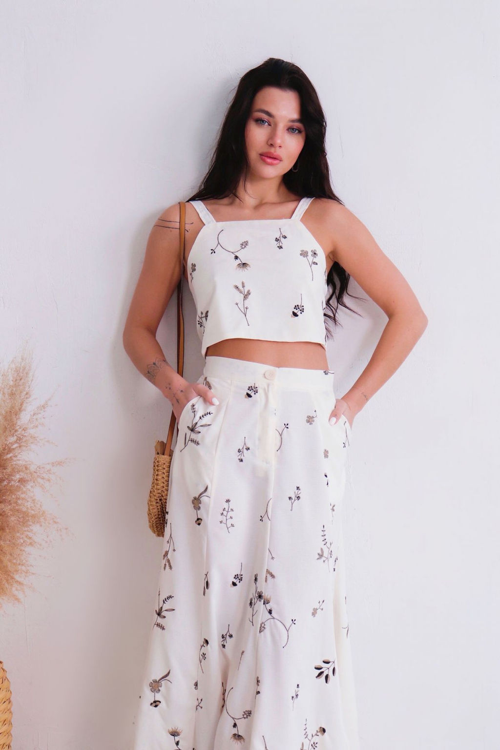 11988 Костюм из топа и юбки белый с вышивкой - Martichelli фото 20