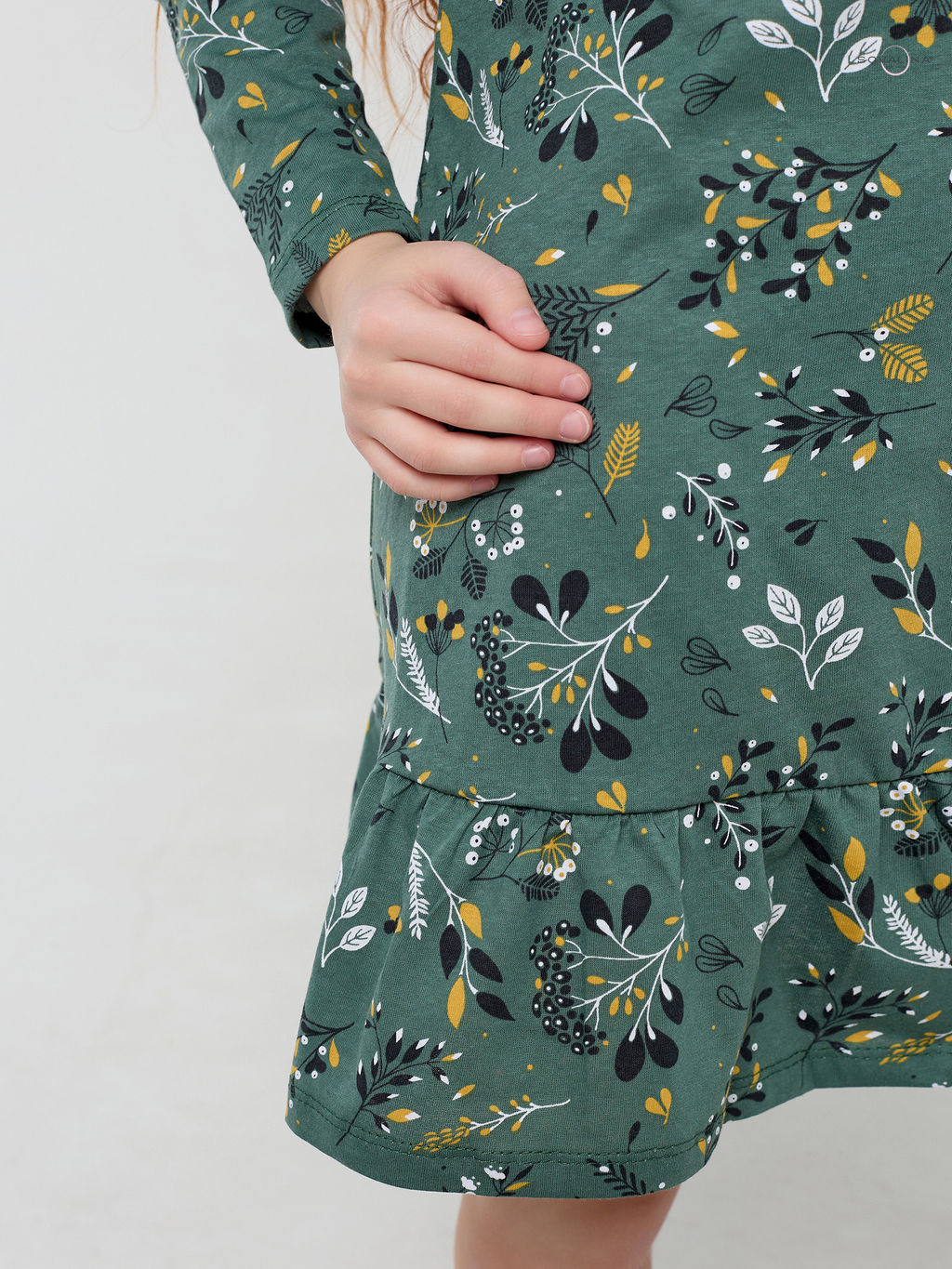 Платье Алиса дл/р горчичные ветки на темной полыни - Sovalina фото 7