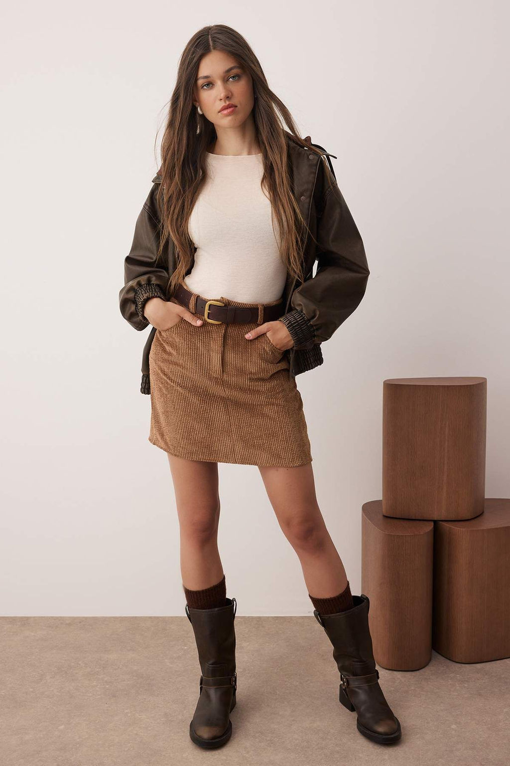 Kahverengi Kalem Fitilli Kadife Dokuma Mini Etek TWOAW26ET00053