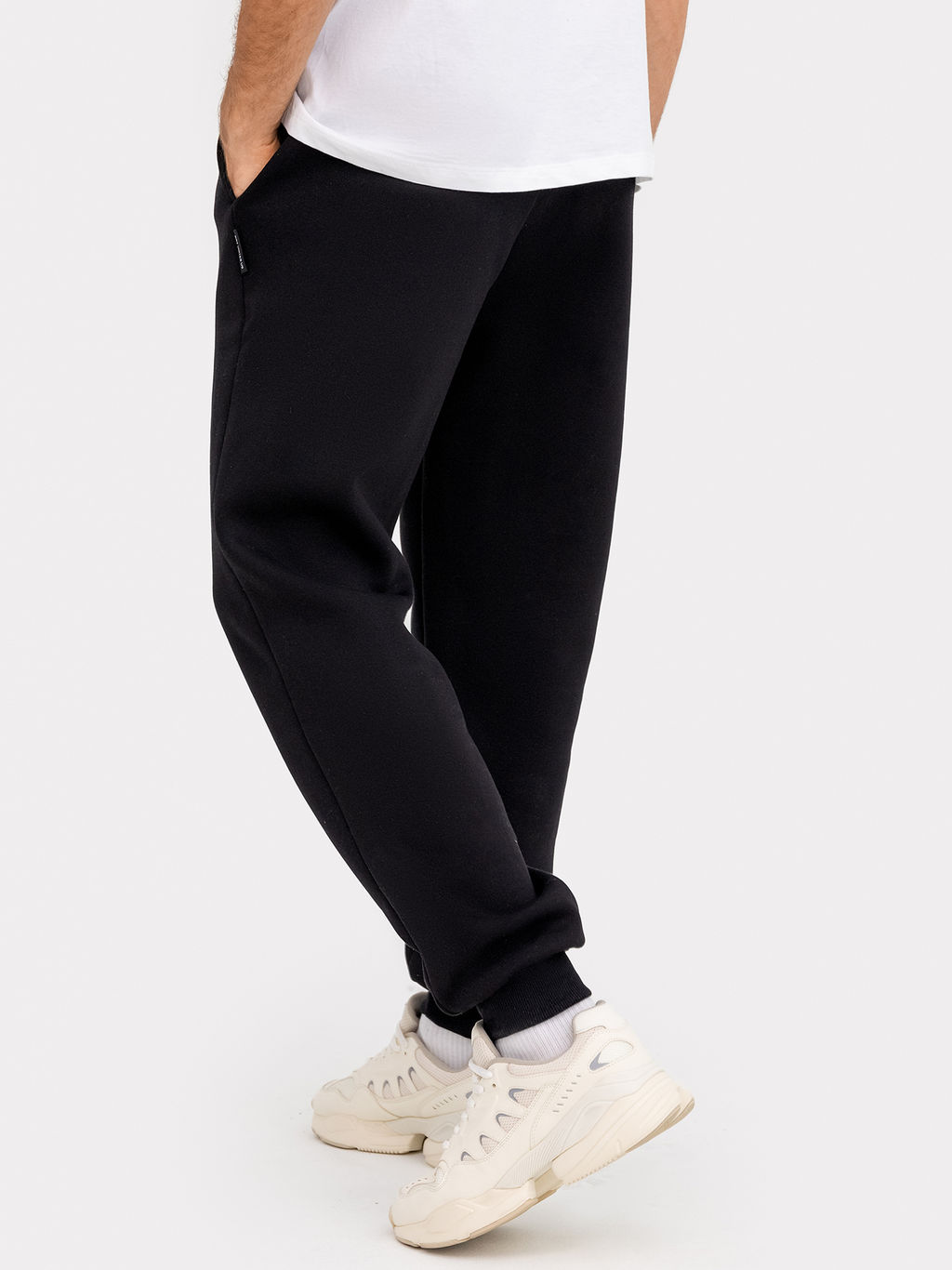 Брюки мужские в черном цвете черный1 181224 - Mark formelle фото 2