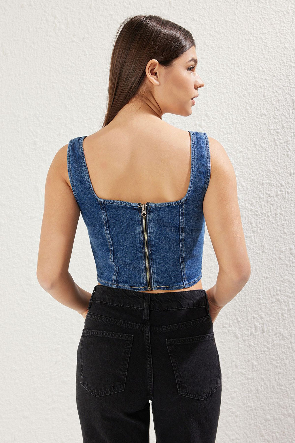 Mavi Dikis Detayl? Fitted/Vucuda Oturan Crop Denim Bluz TWOSS25BZ00358 - Trendyolmilla фото 5