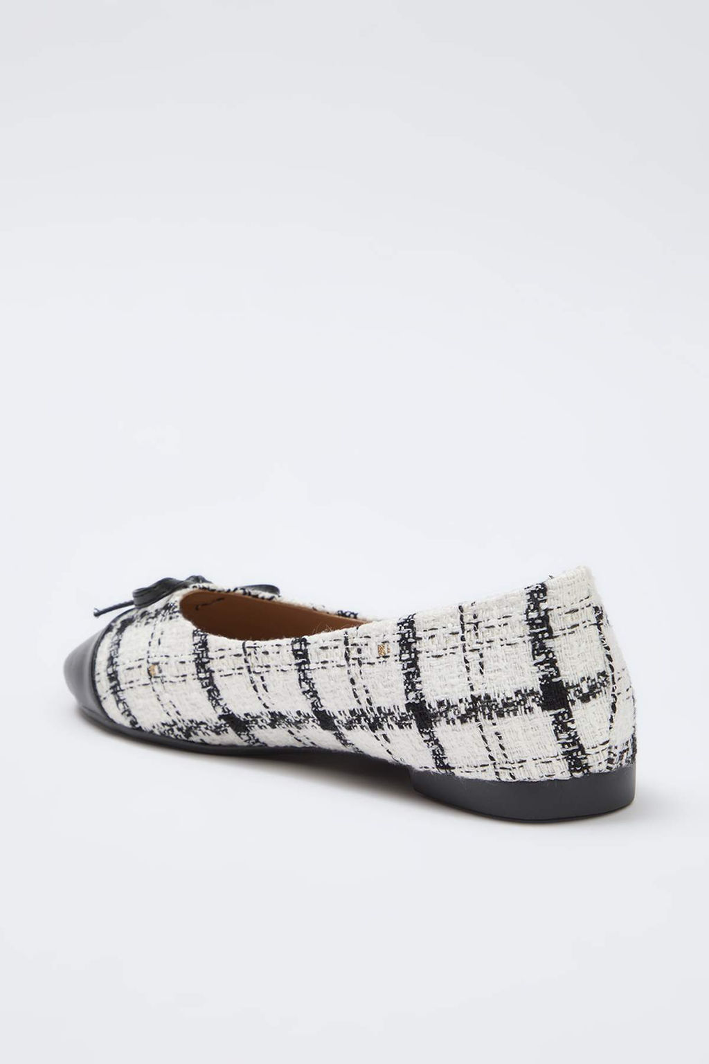 Cok Renkli Tuvit Fiyonk Detayl? Badem Burun Kad?n Babet TAKSS25BE00000