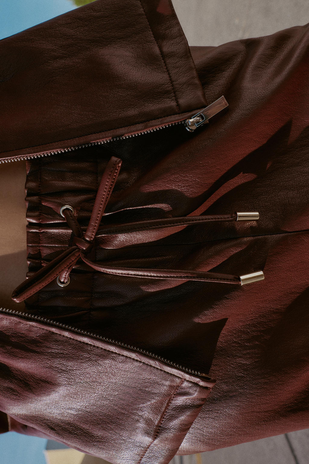 FAUX LEATHER TROUSERS WITH ELASTIC WAIST - Zara фото 6