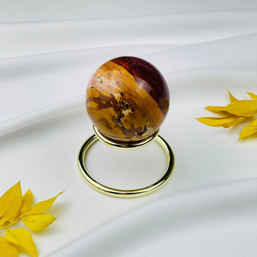 Шар из Яшмы Мукаит