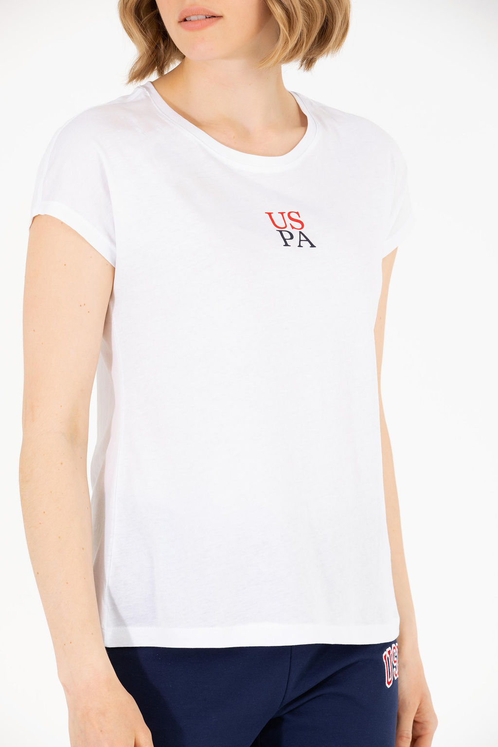 Kad_n Beyaz Bisiklet Yaka Ti__rt