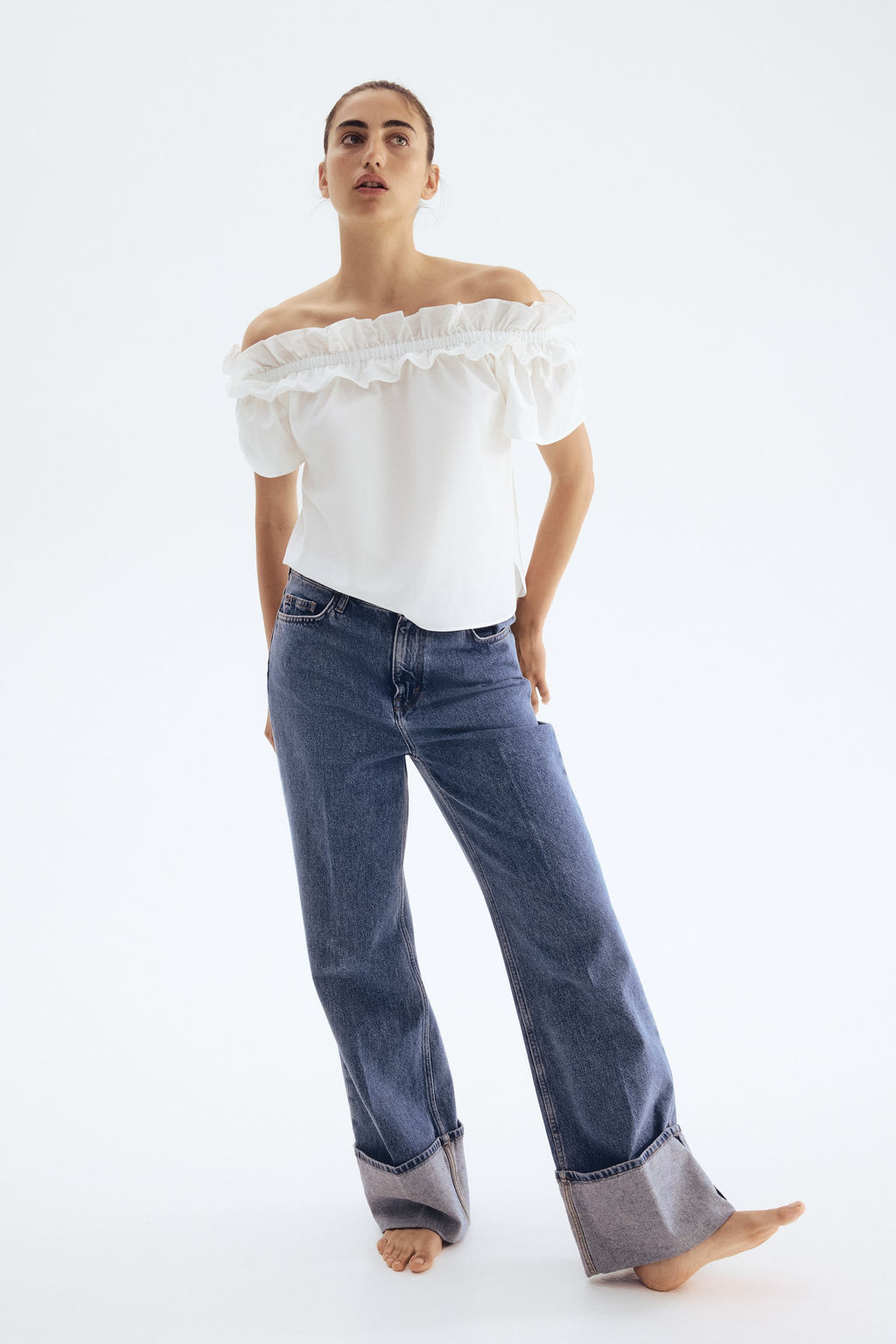 Blusa off-the-shoulder con escote de volante - H&m фото 6