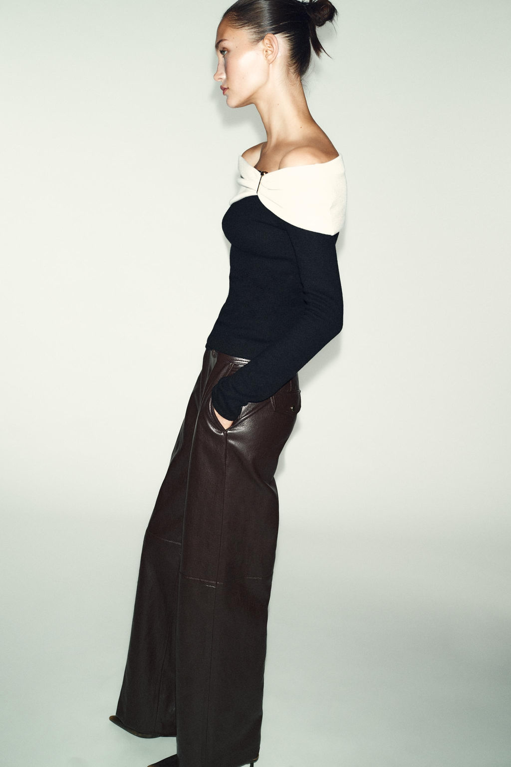 SOFT TOP WITH BUCKLE - Zara фото 3