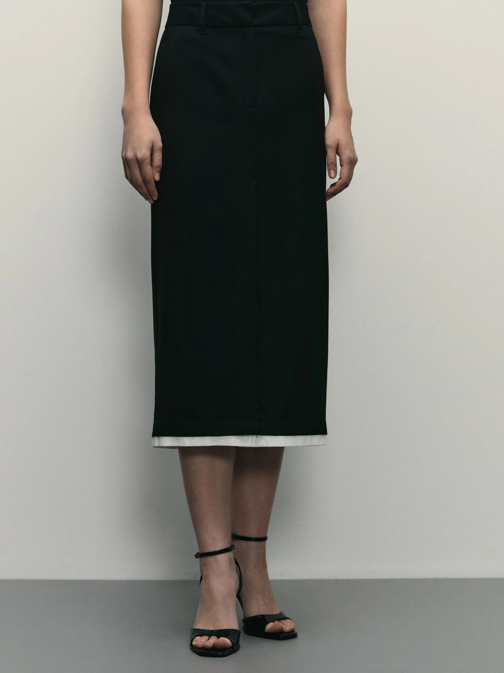 Юбка миди с контрастной деталью по низу / Zarina  фото 2