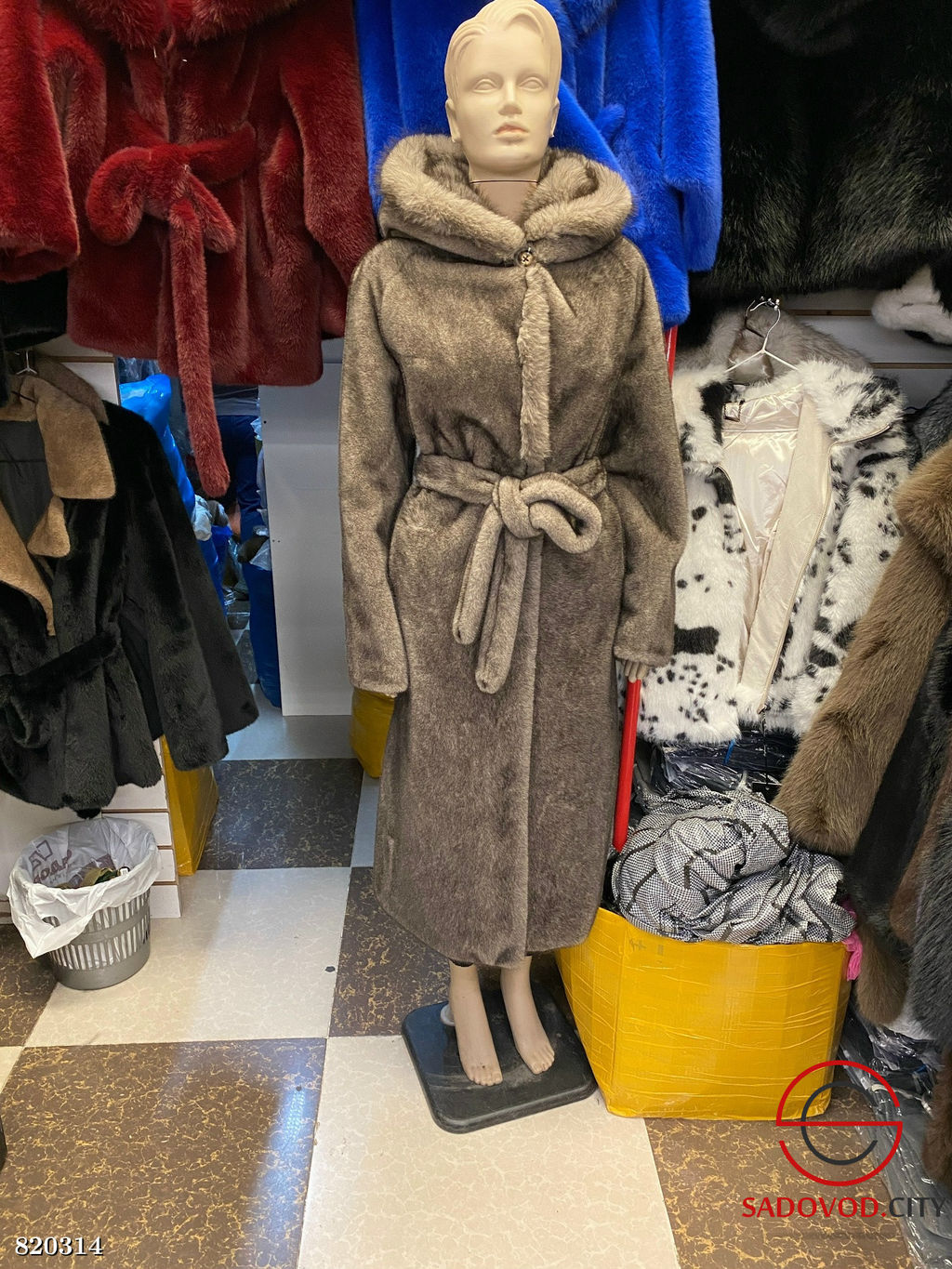 Шуба женская из искусственного меха