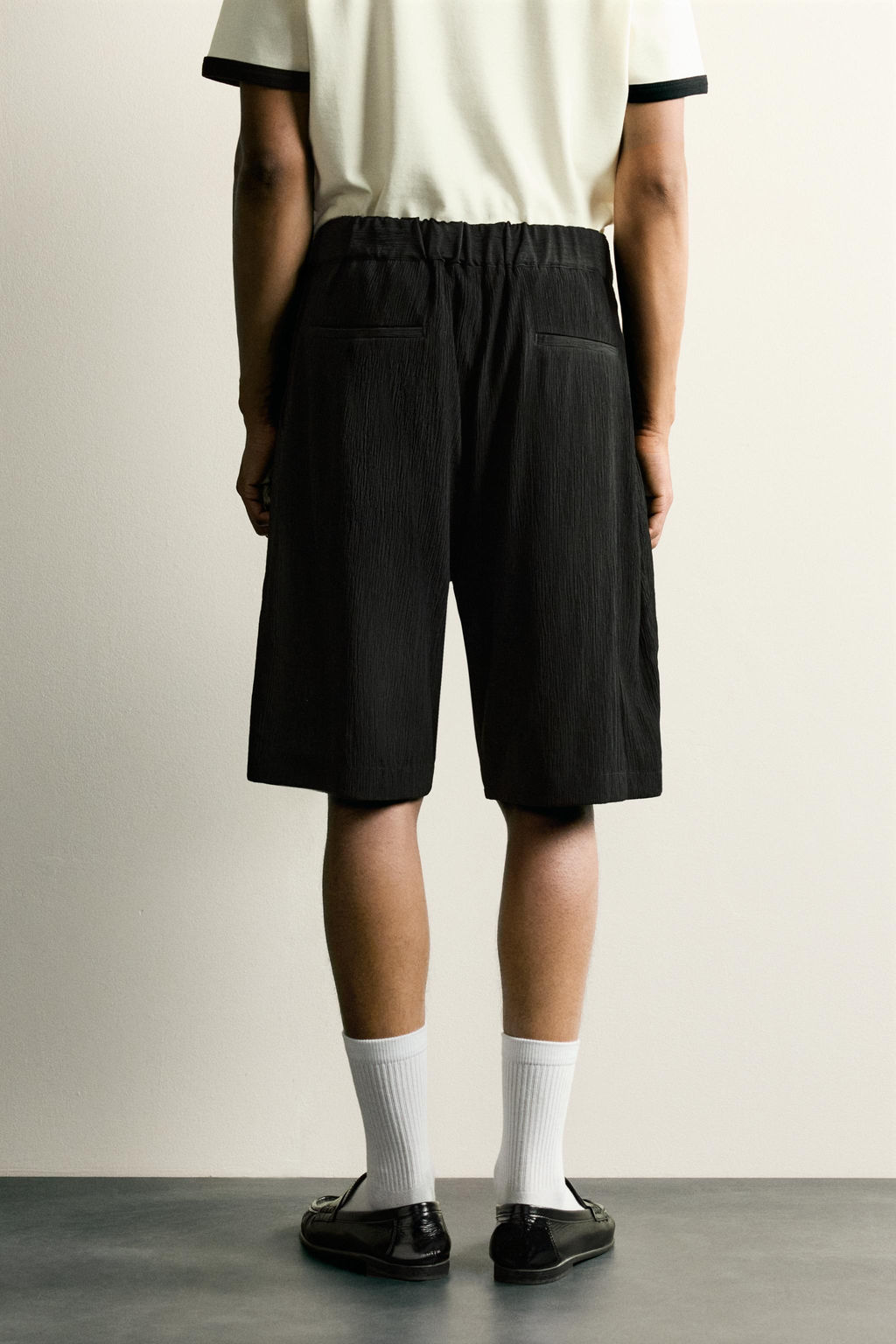 BERMUDA RELAXED FIT RELIEVE / Negro - Zara фото 3