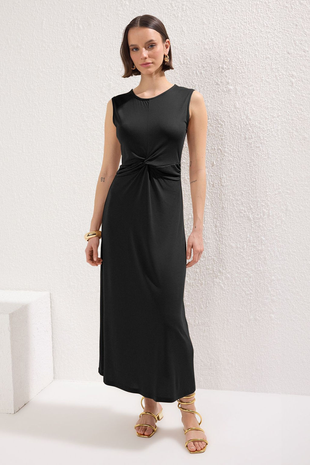 Siyah Duz Buzgu / Drape Maxi More Sustainable Modal Burgu Detayl? Esnek Orme Elbise TWOSS25EL00385