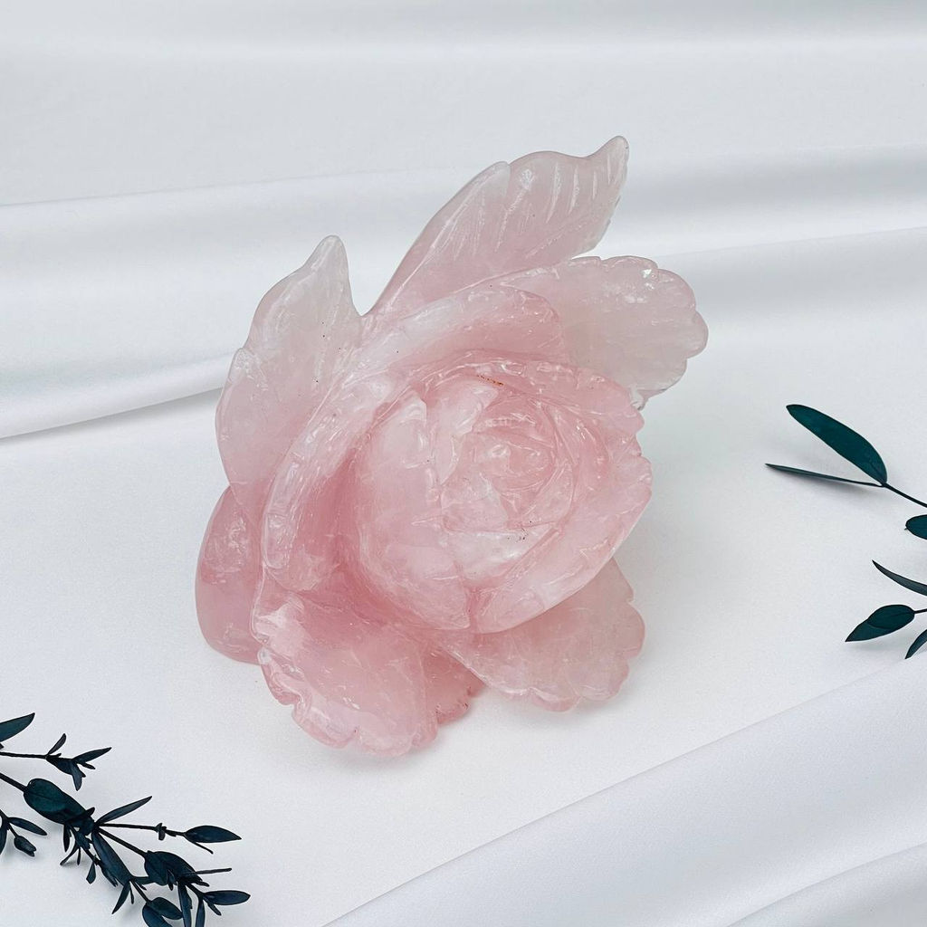Цветок из Розового кварца