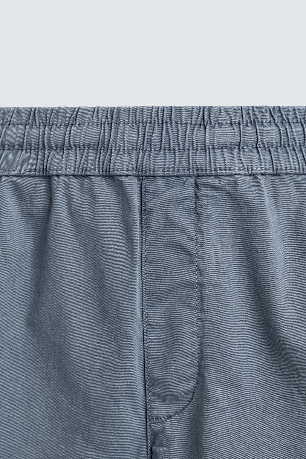 BERMUDA TWILL RELAXED FIT / Azul claro