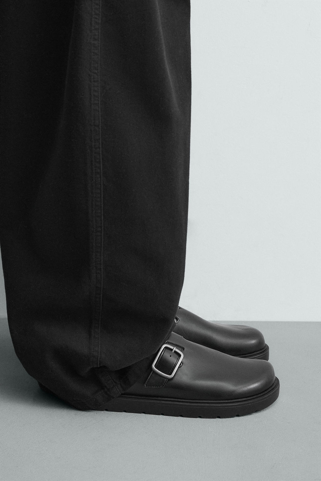 ZUECO HEBILLA / Negro - Zara фото 2