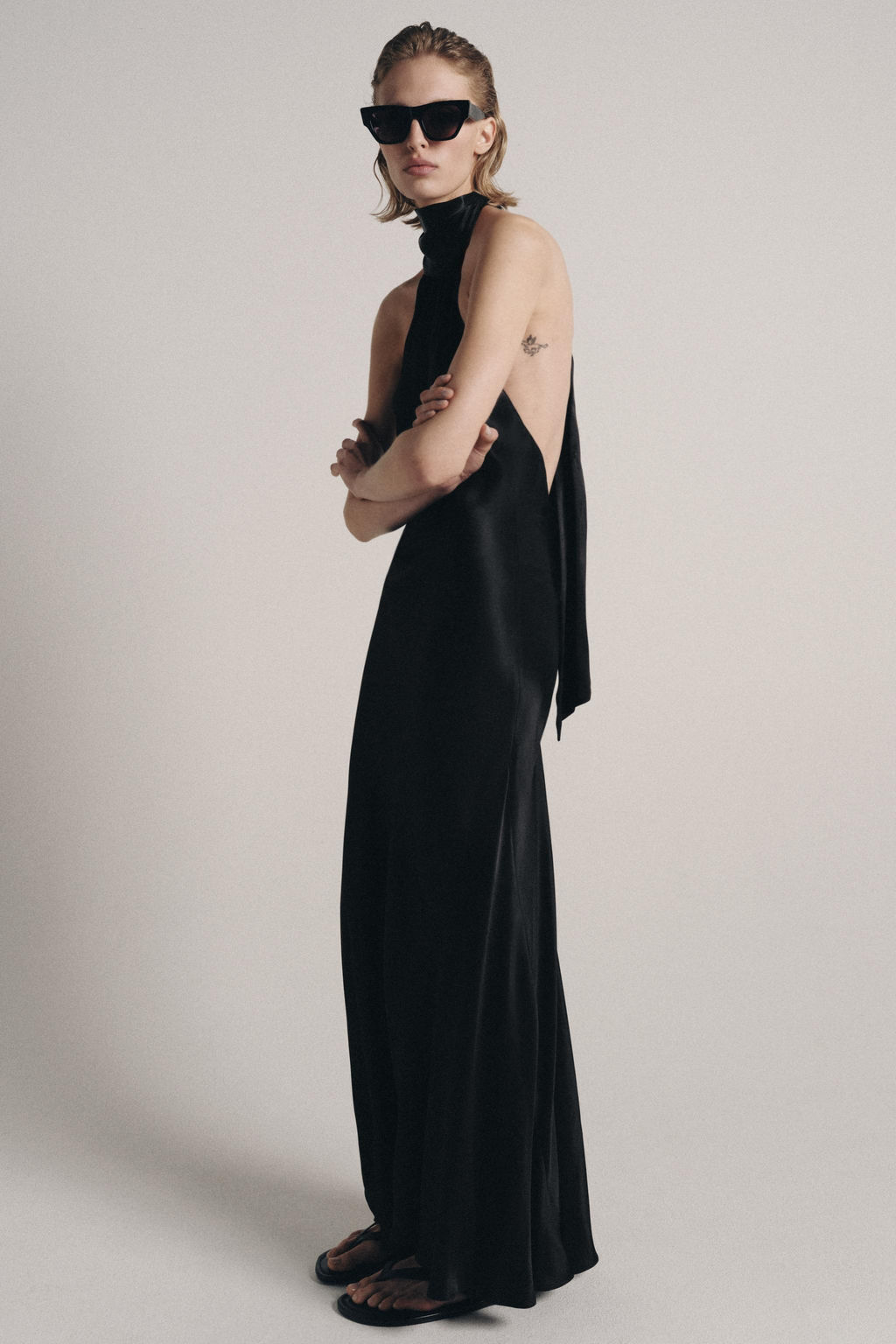 VESTIDO HALTER SATINADO ZW COLLECTION / Negro - Zara фото 8