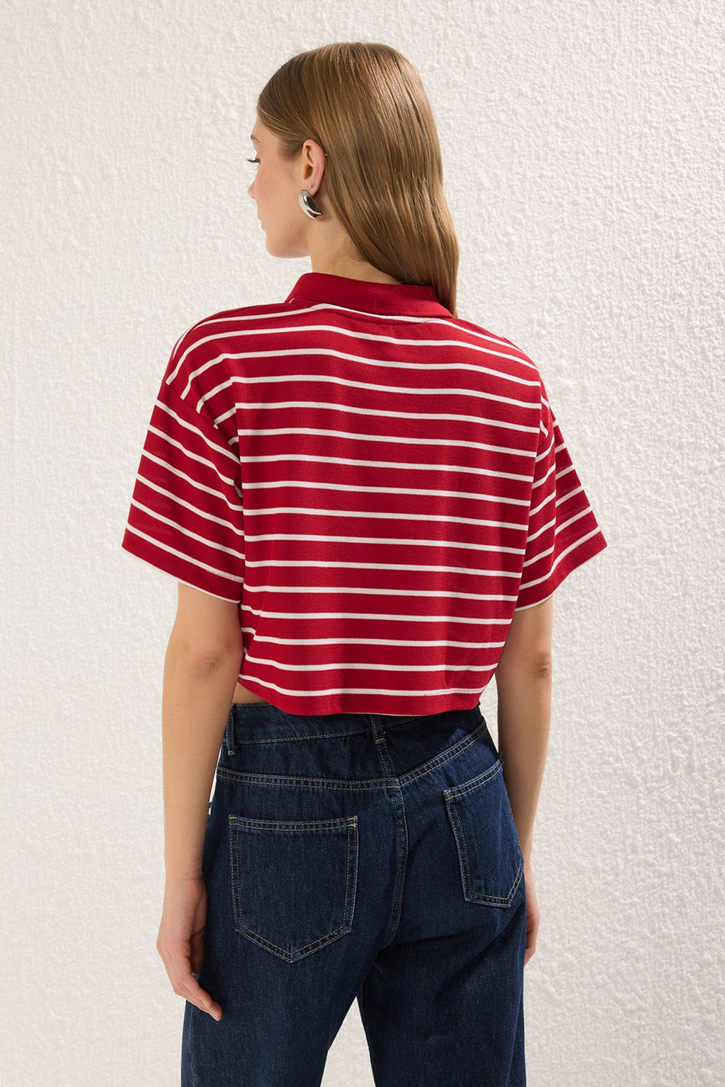 TRENDYOLMILLA Siyah Cizgili Relaxed/Rahat Kal?p Crop Orme T-shirt TWOSS25TS00109  фото 4