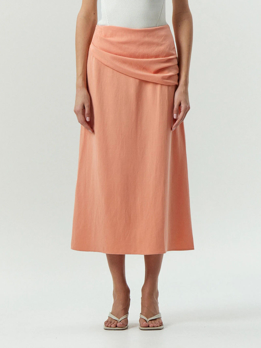 ЕМКА / Юбка миди со сборкой из тенсела - Emka фото 3