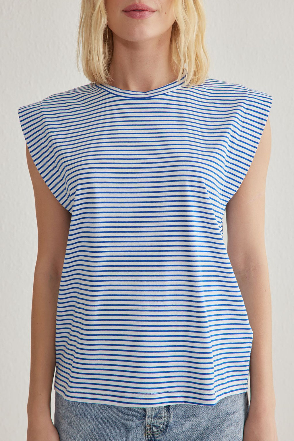 TRENDYOLMILLA Siyah %100 Pamuk Vatka Gorunumlu Basic Bisiklet Yaka Orme T-Shirt TWOSS20TS0021  фото 33