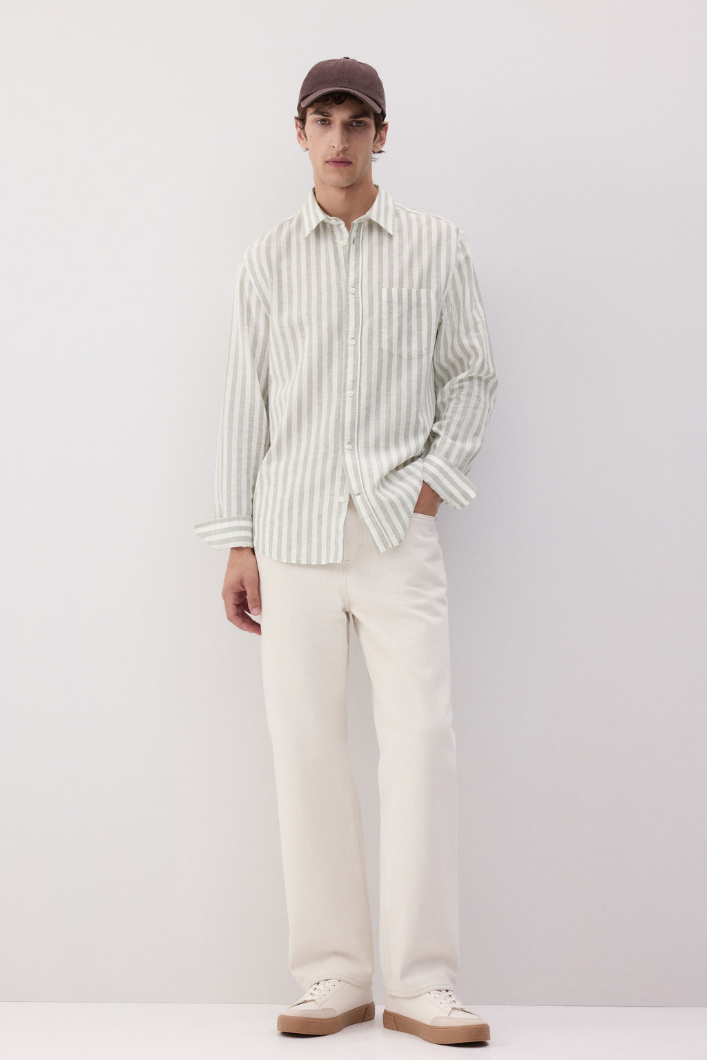 Camisa en mezcla de lino Regular Fit - H&m фото 7