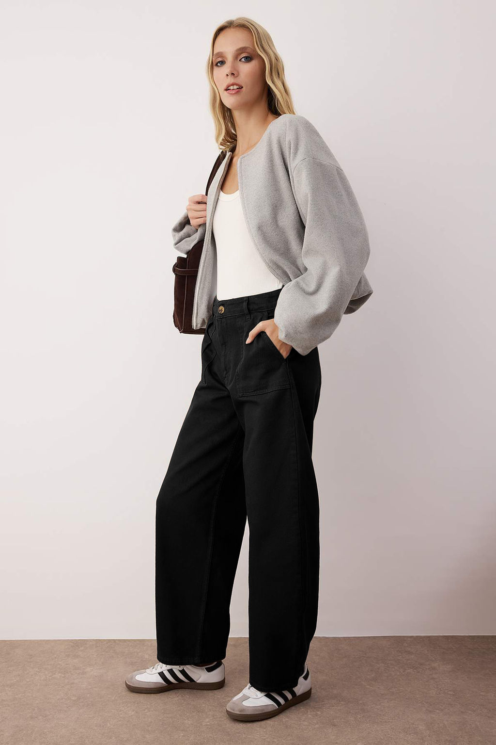 Siyah Barrel Kal?p %100 Pamuk Gabardin Pantolon TWOAW26PL00084