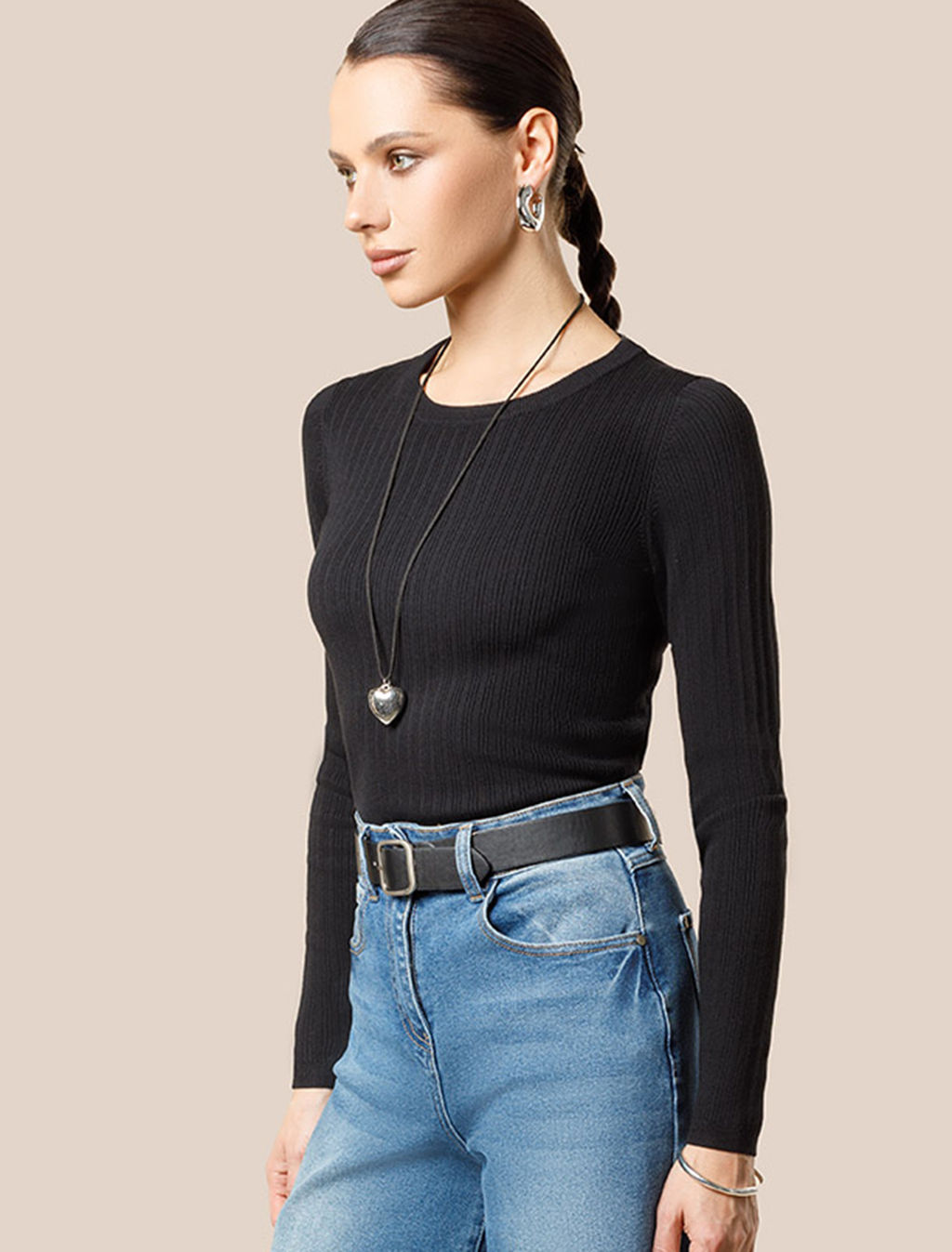 Джемпер Vilatte из вискозы с нейлоном черный