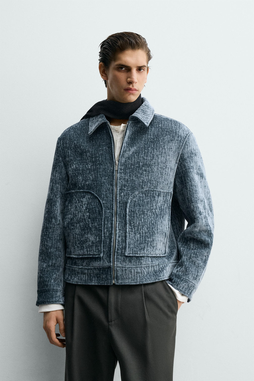 EMBOSSED FLOCKED JACKET