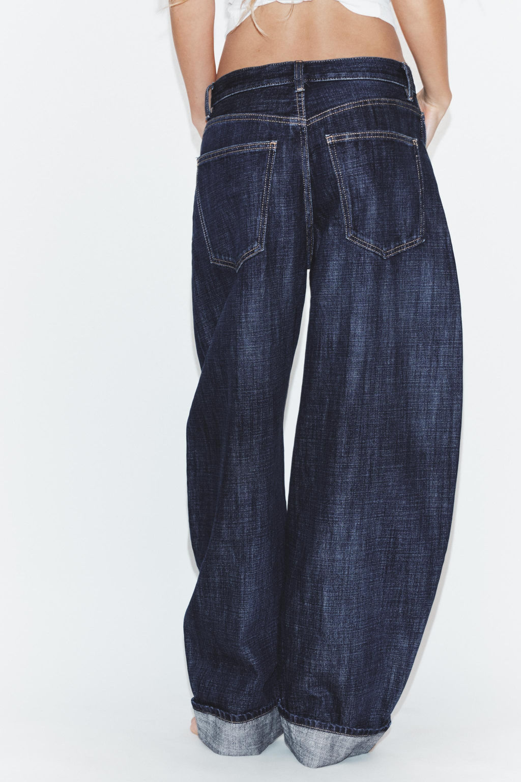 JEANS TRF BARREL FOLDED TIRO MEDIO / ?ndigo oscuro - Zara фото 6