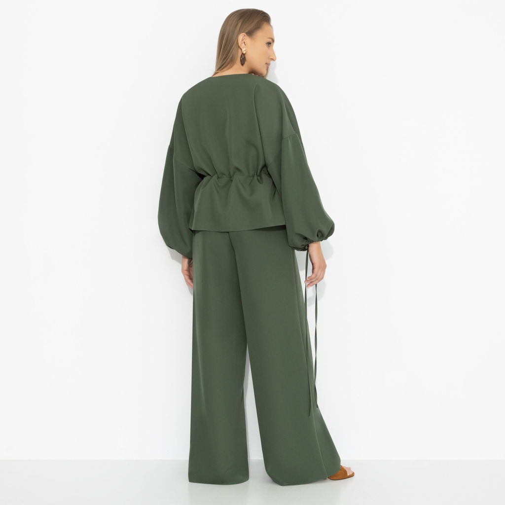 Брючный костюм для нескучного офиса, Серьезная леди (2 в 1, хаки) - Charutti фото 5