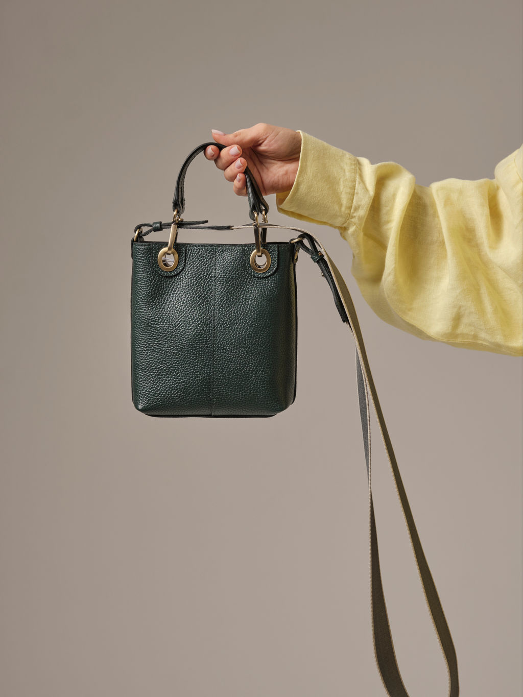 Сумка кожаная кросс-боди Deboro 30347 темно-зеленый