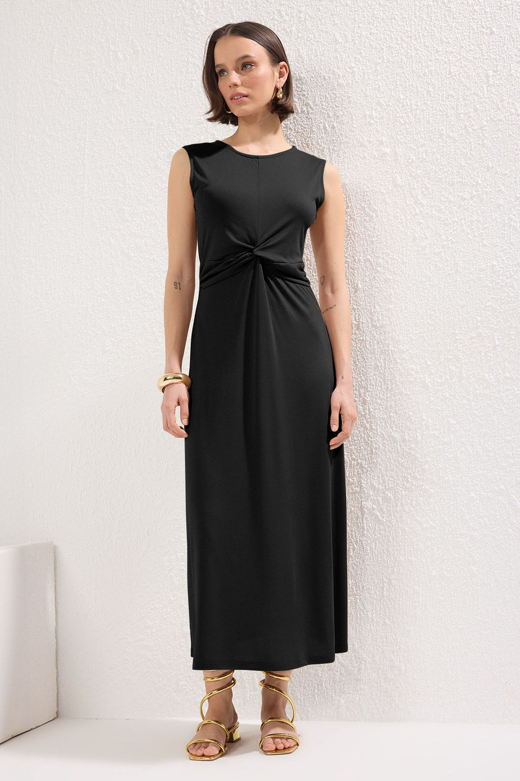 Siyah Duz Buzgu / Drape Maxi More Sustainable Modal Burgu Detayl? Esnek Orme Elbise TWOSS25EL00385
