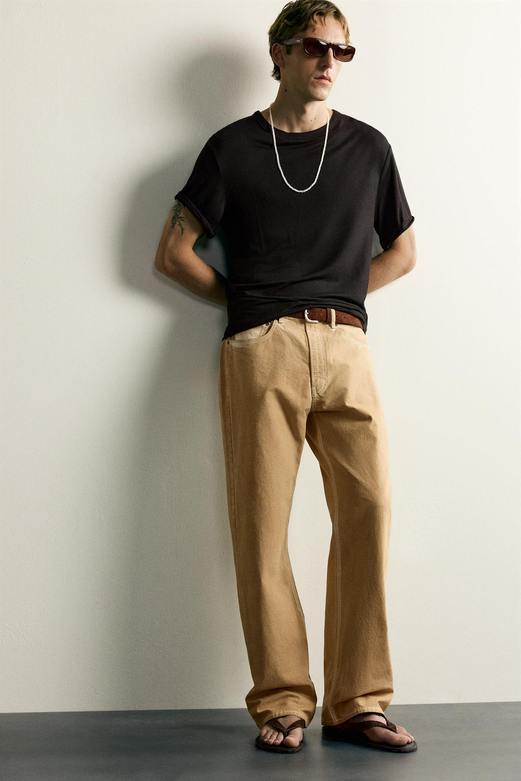 JEANS LOOSE FIT LAVADO IRREGULAR / Ocre - Zara фото 5