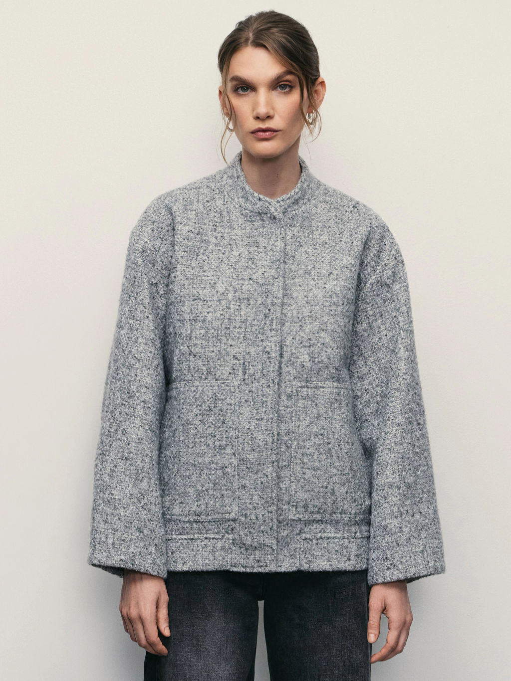 Куртка-бомбер из фактурной ткани / Zarina  фото 4