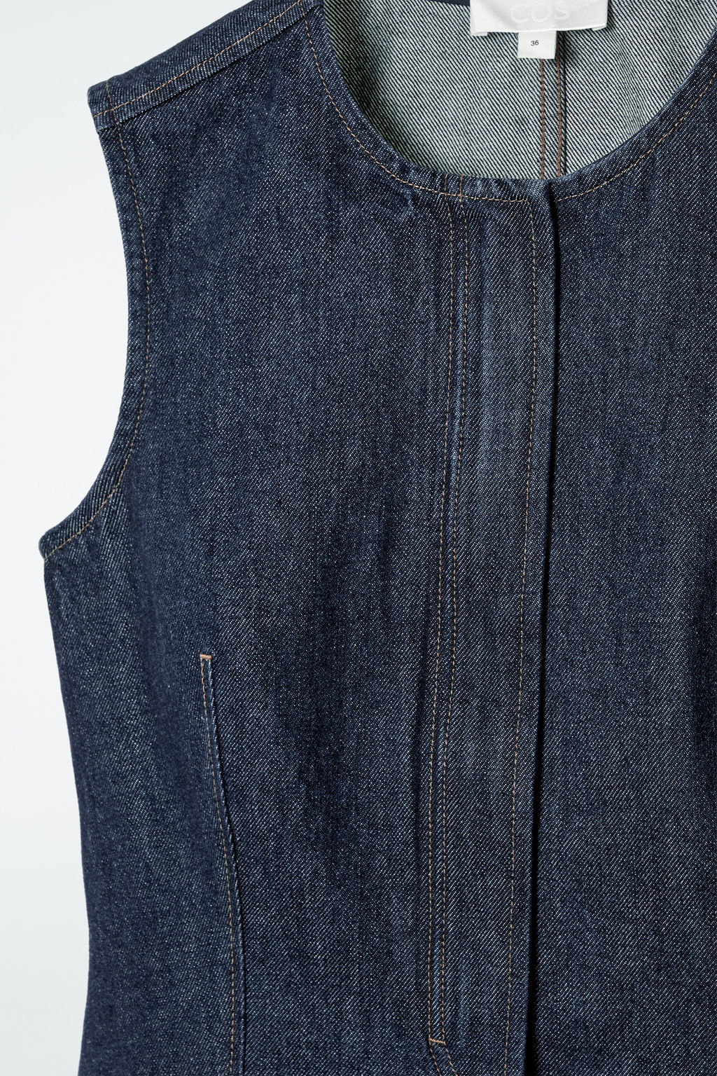 TOP DENIM SIN MANGAS