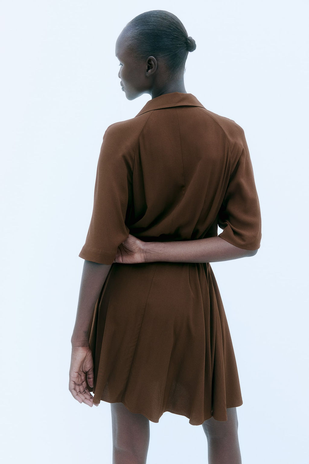 Vestido camisero con cinturon de anudar - H&m фото 4