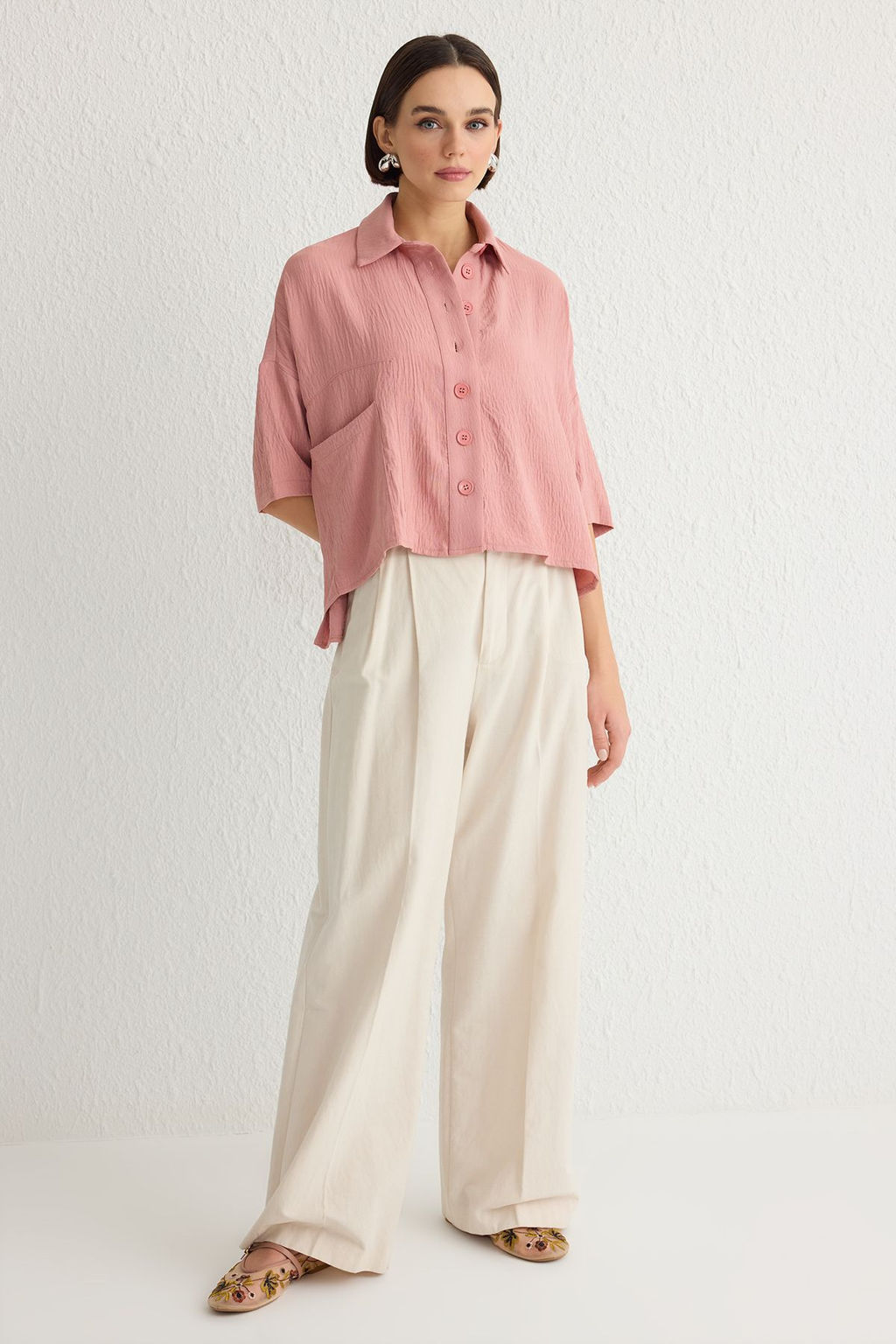 Ac?k Pembe Oversize/Genis Kal?p Fakir Kol Dokuma Gomlek TWOSS20GO0381