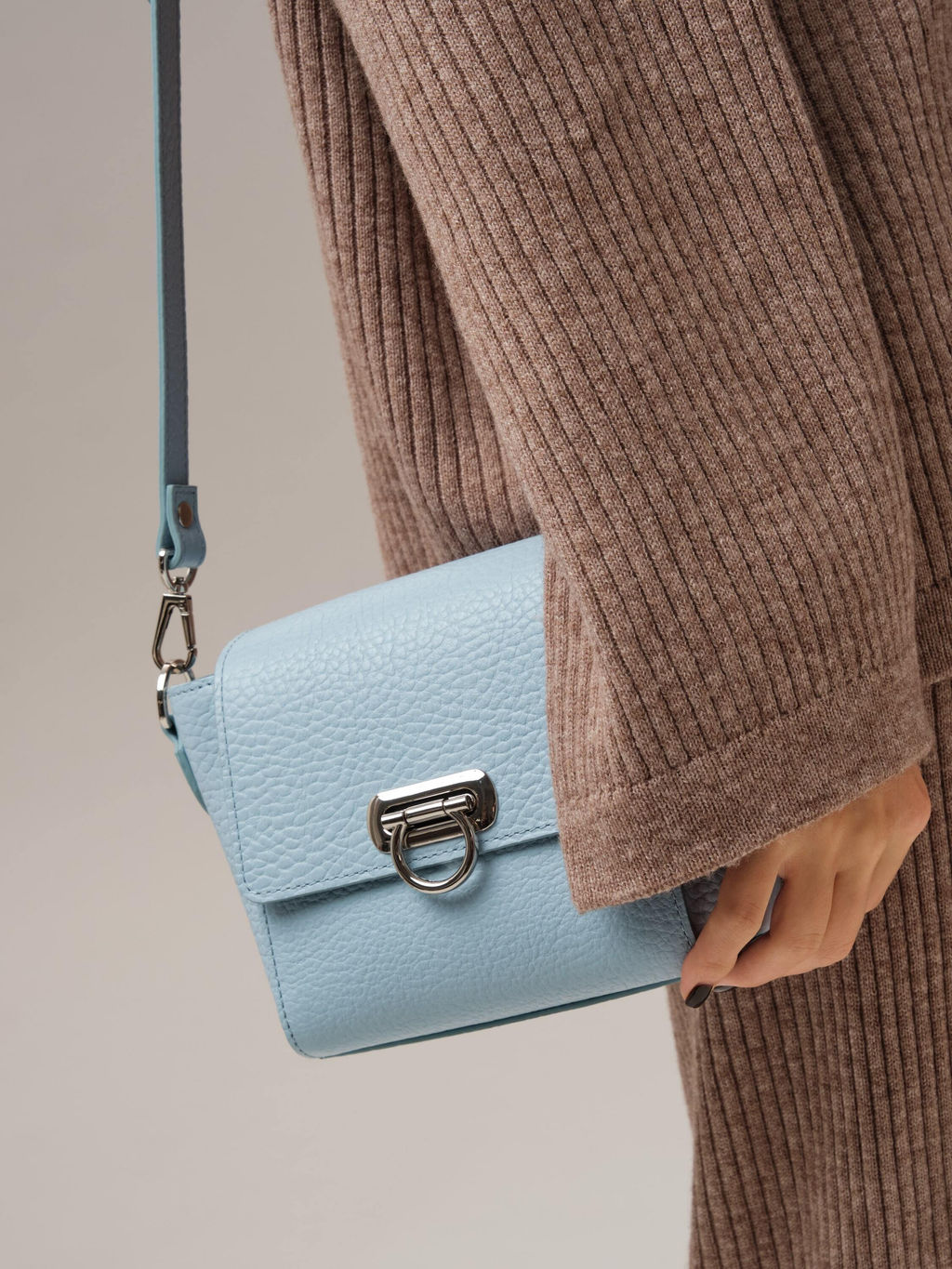 Сумка кожаная Azaro 3520 светло-голубой/соло