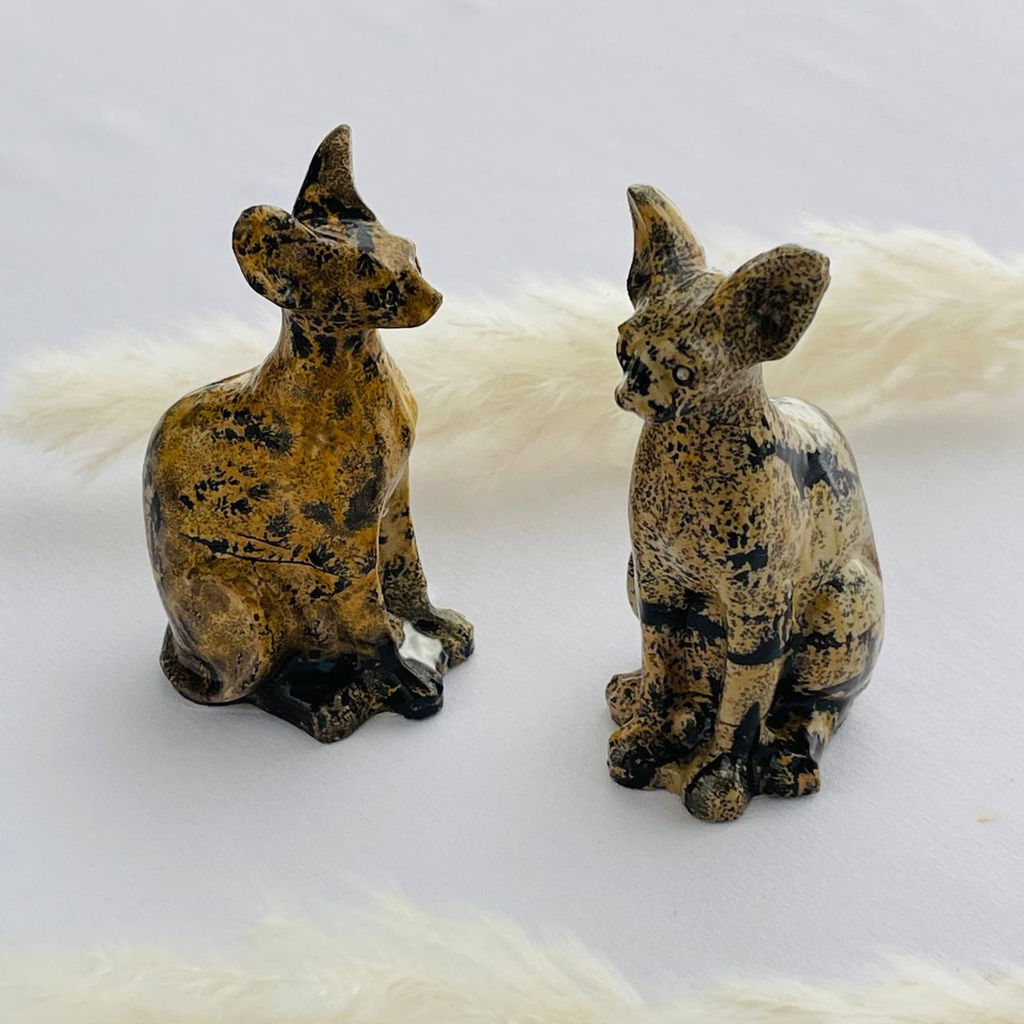 Кошка резная из дендритовой Яшмы