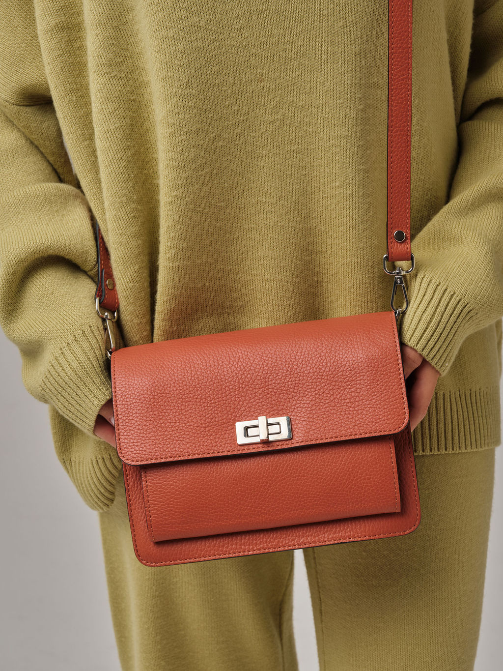 Сумка кросс-боди Deboro 30301 кирпич