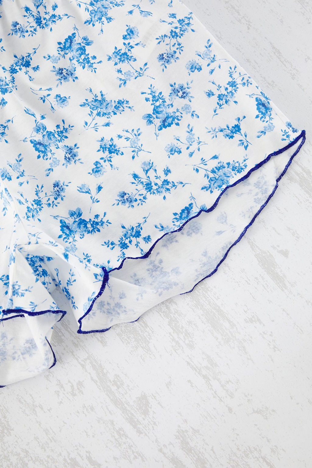 Trendyolmilla Mavi Cicekli Kurdele/Fiyonklu Ip Ask?l? Sortlu Orme Pijama Tak?m? THMSS24PT00320  фото 24